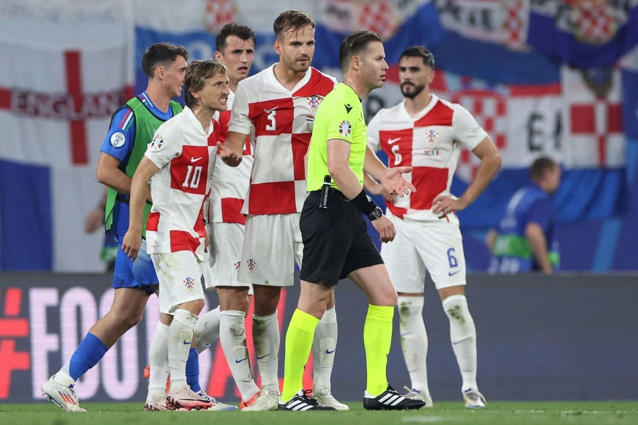 Glavna tema je nizozemski sudac: Nije ovo njegova prva sporna odluka