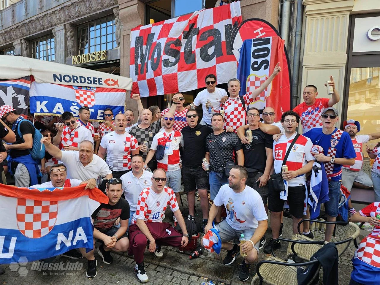 FOTO | Mostarci satima prije utakmice Vatrenih u Leipzigu napravili vrhunsku atmosferu