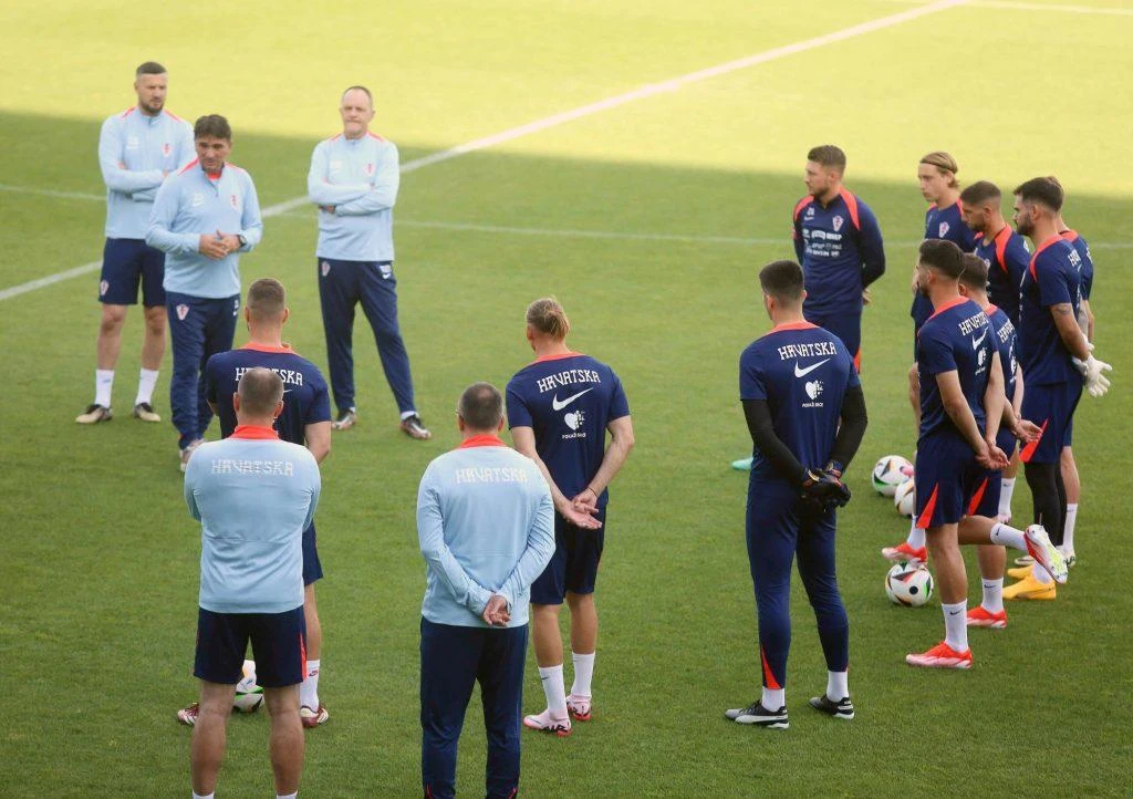 Dalić starta sa Pongračićem, Pašalićem, Sučićem?