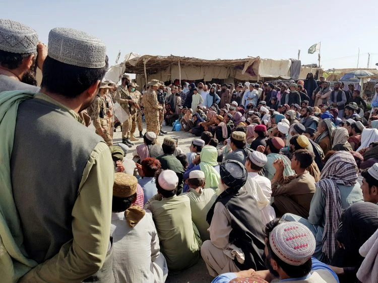 Rulja u Pakistanu spalila turista zbog bogohuljenja