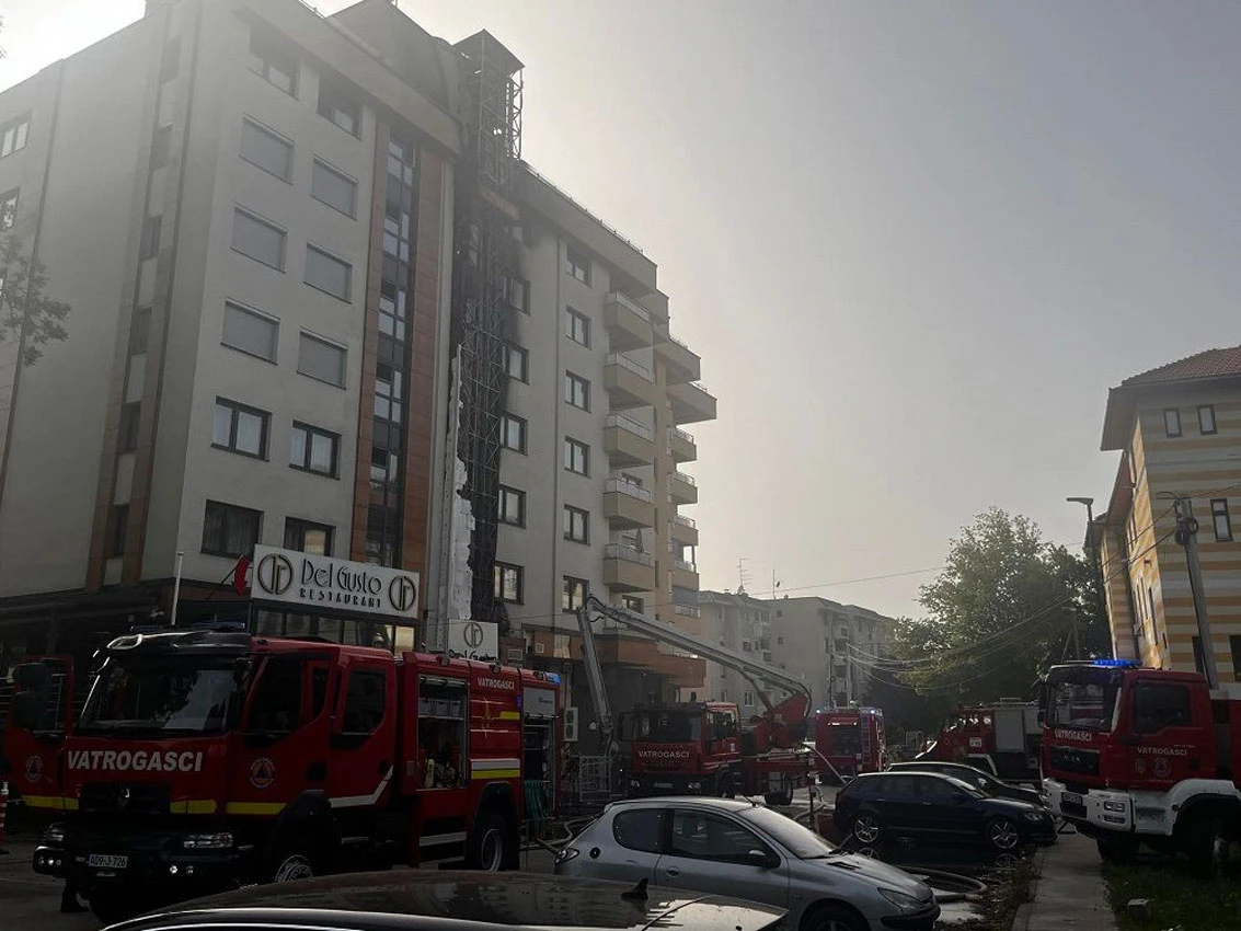 Ugašen je požar na Ilidži, vatrena stihija prouzročila ogromnu štetu
