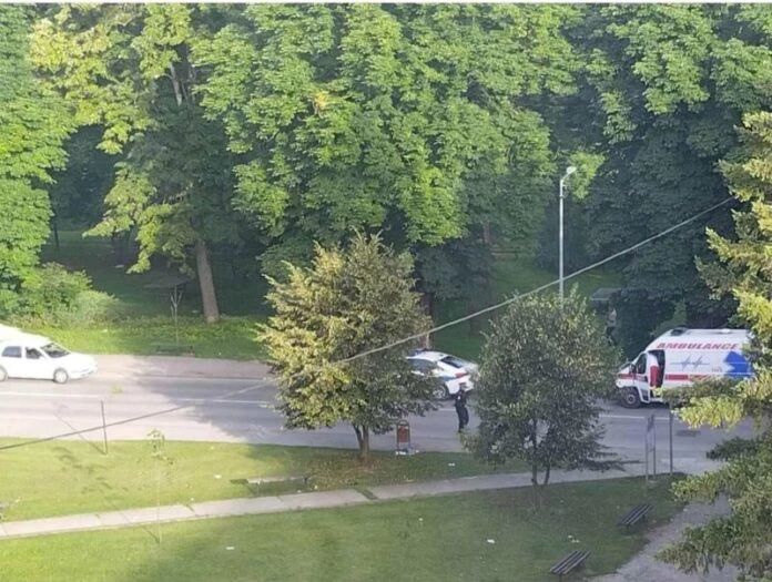 Pronađeno beživotno tijelo muškarca u parku