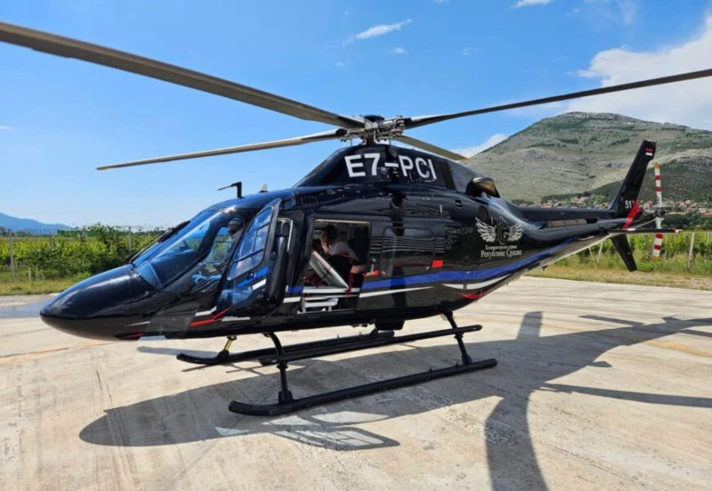 Dvomjesečna beba helikopterom prevezena iz Banja Luke u Beograd 