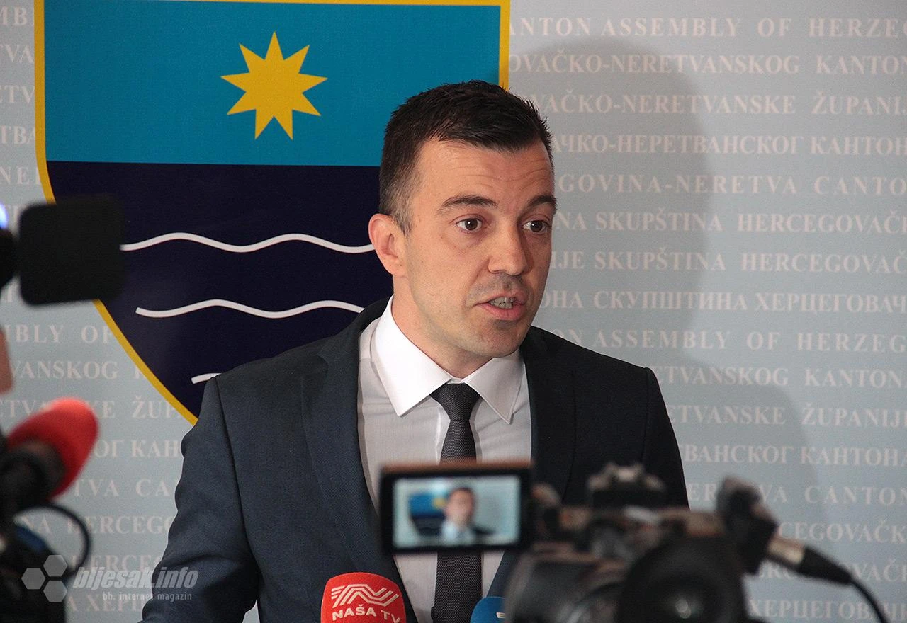 Džeba - Bakir Izetbegović izigrao provedbu Mostarskog sporazuma, s Trojkom se radi, ali...