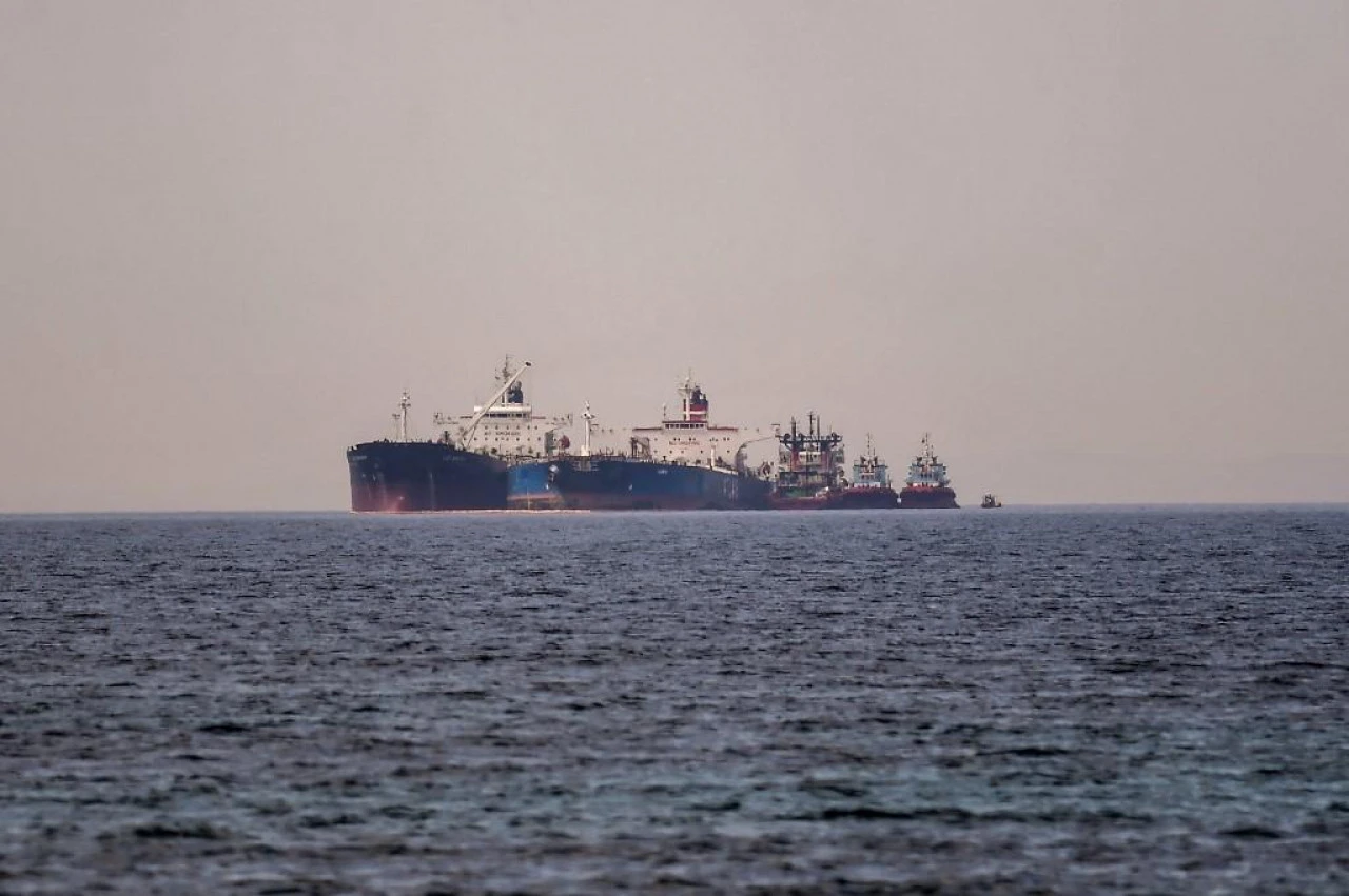 Danska želi zaustaviti tajnu flotu tankera, prevoze rusku naftu 