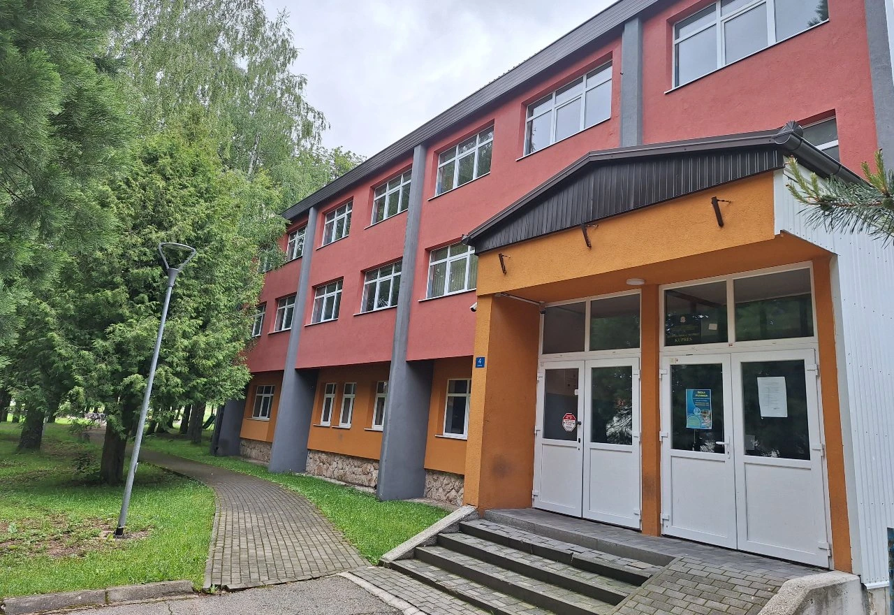 Kupreška gimnazija iznjedrila je više od 150 liječnika: Zakazali okupljanje 