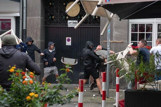 VIDEO I Dosta posla za policiju na početku Europskog prvenstva 
