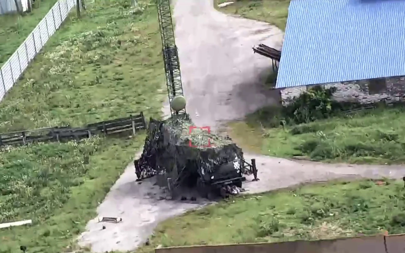 Ukrajinci dronom raznijeli jedno od najmoćnijih i najskupljih ruskih vojnih vozila