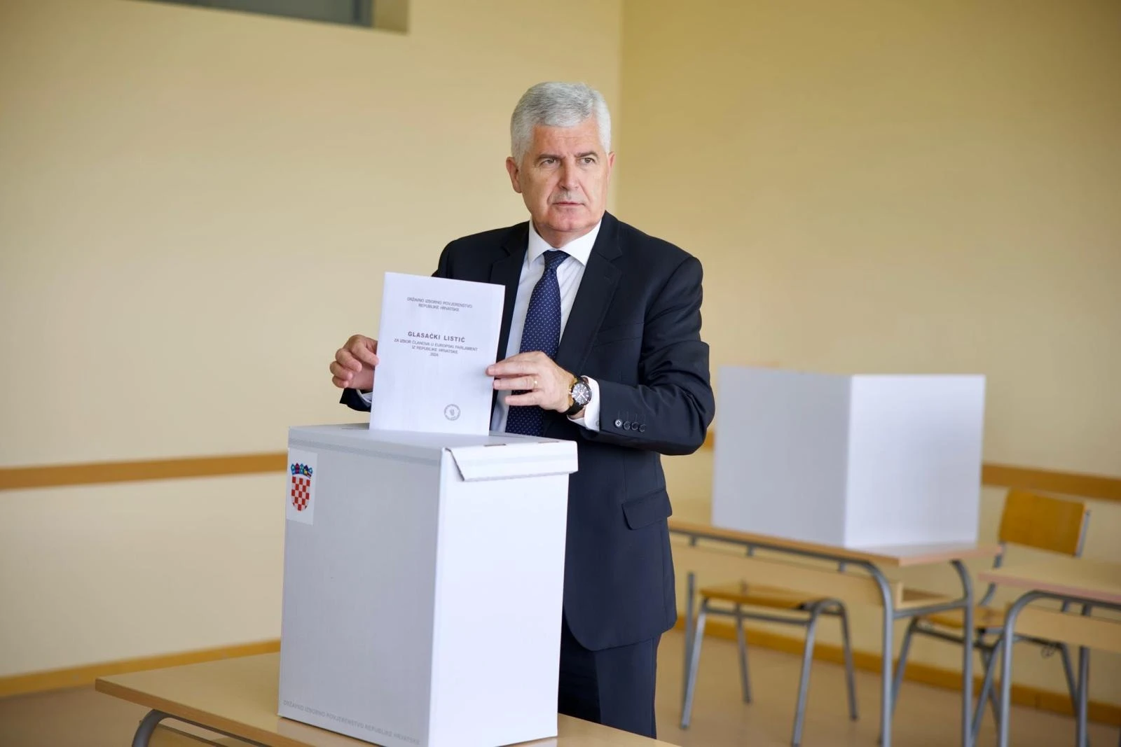 Čović u Orašju glasovao na izborima za Europski parlament