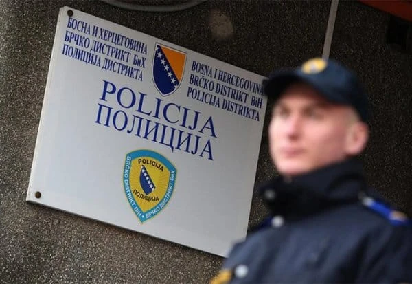  Napadač uhićen: Policija objavila detalje pucnjave na policajca u Brčkom