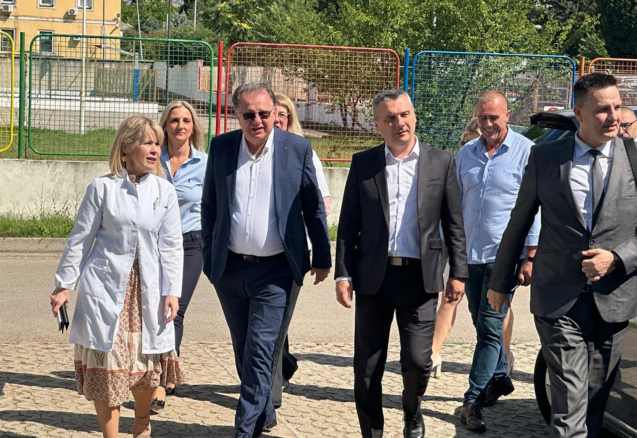 Nikšić posjetio Kantonalnu bolnicu "Dr. Safet Mujić“: 400.000 KM za sanaciju