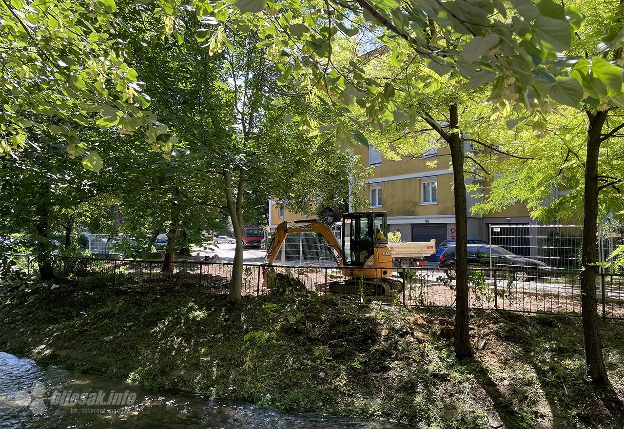 FOTO | Započeli radovi na uređenju šetnice uz Radobolju
