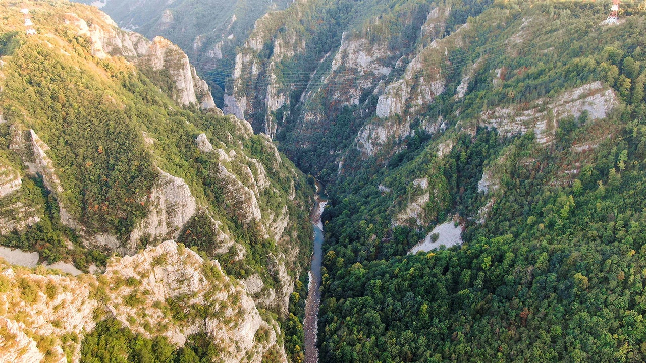 Mladi iz triju država zajednički istražuju kanjon Komarnice