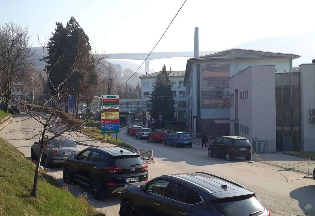 Pacijent u zeničkoj bolnici izvršio samoubojstvo skokom s trećeg sprata