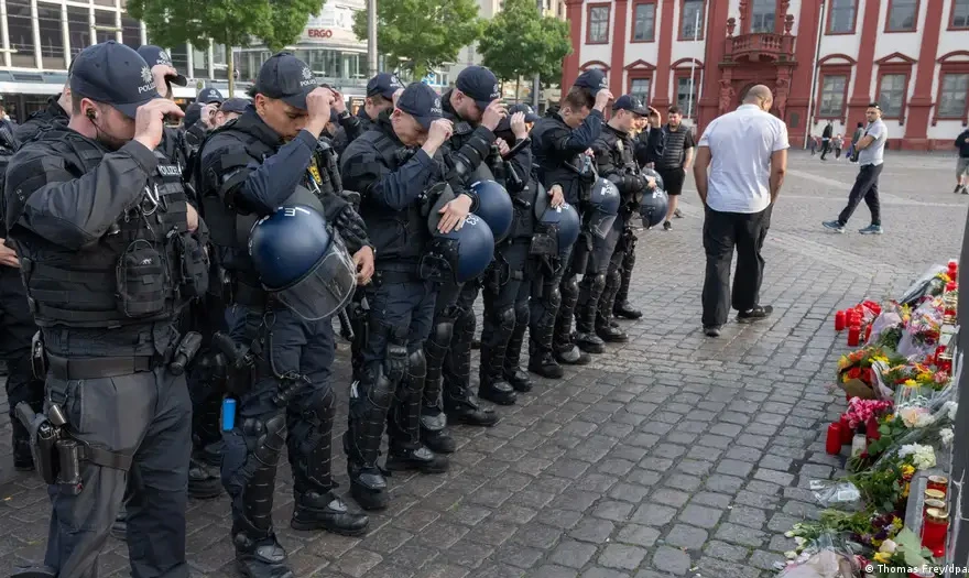 Umro policajac kojeg je Afganistanac ubo nožem u Njemačkoj