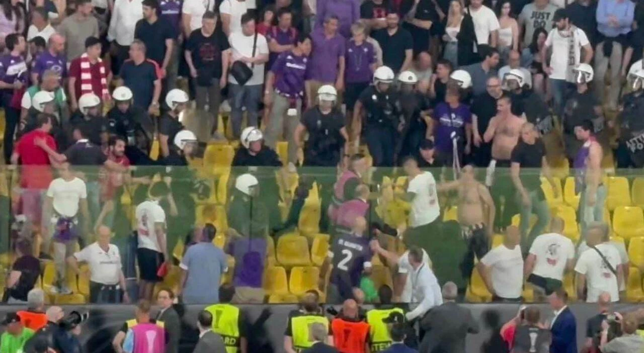 VIDEO I Gužva na tribinama, navijač uhićen s nožem