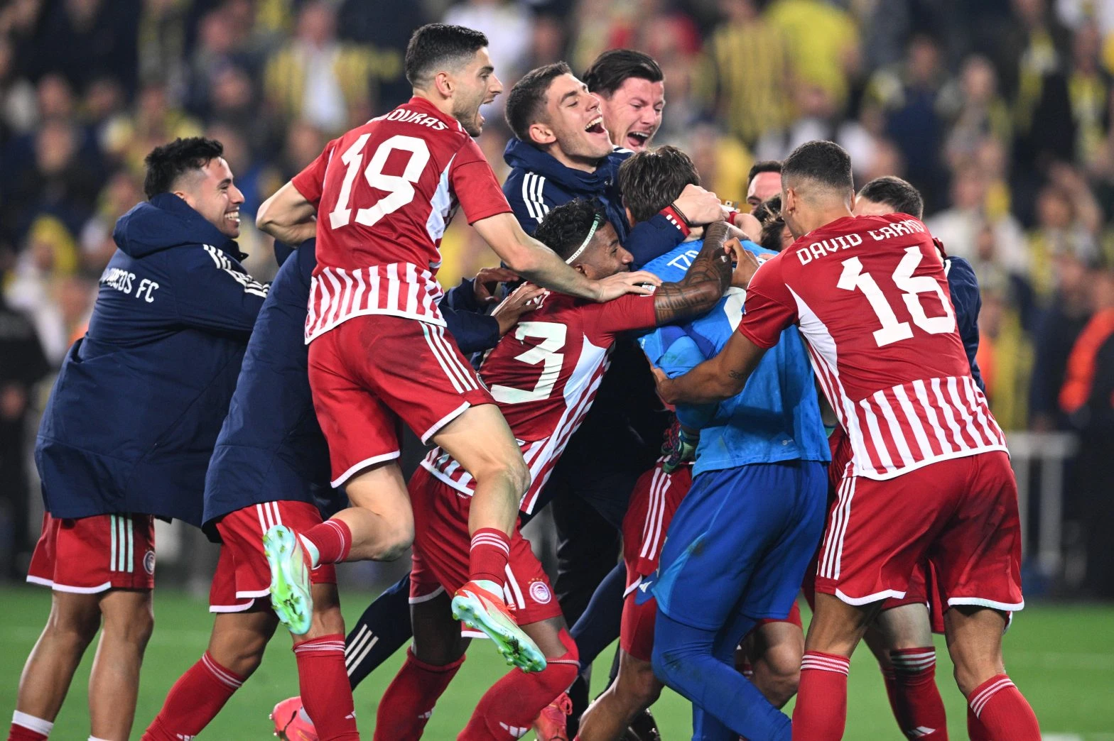 VIDEO: Povijest u Ateni, Olympiakos osvojio Konferencijsku ligu 