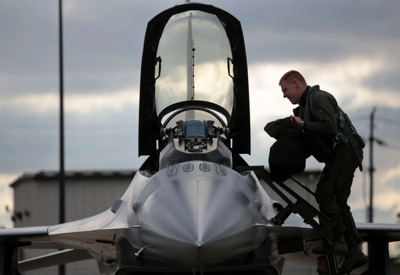 Belgija će Ukrajini do 2028. godine dostaviti 30 avion F16 flote