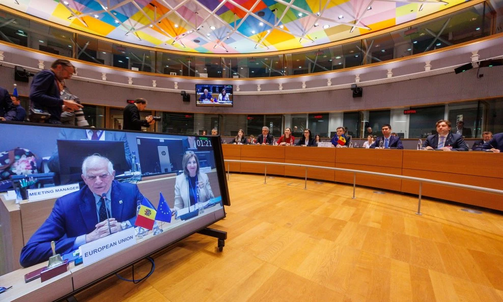 Borrell se sastao s palestinskim premijerom, traži hitan prekid vatre