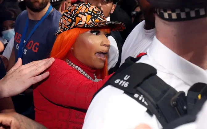 VIDEO | Nicki Minaj otkazala koncert u Engleskoj, privedena u zračnoj luci zbog droge
