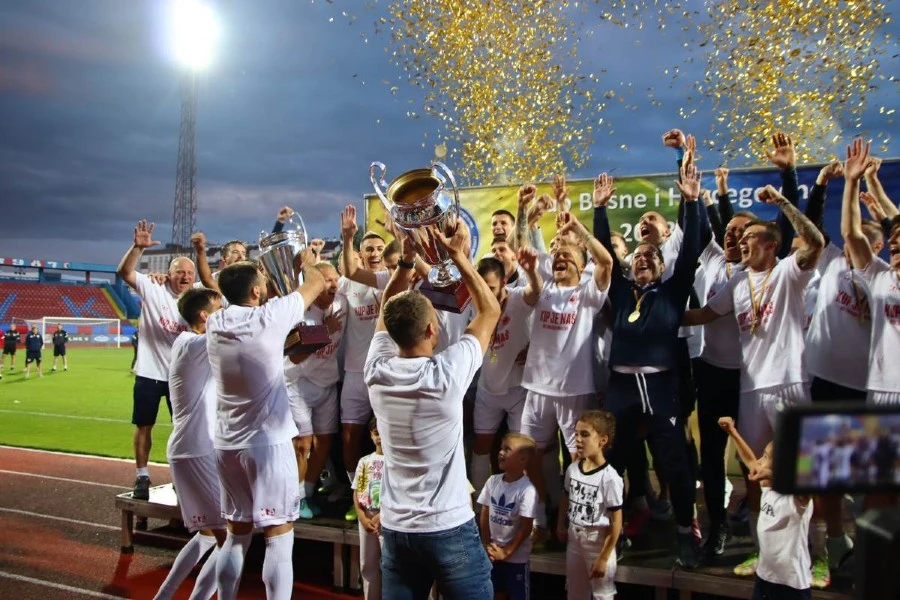 HŠK Zrinjski osvojio Kup bez primljenog gola, trofej podignuo ozlijeđeni kapetan