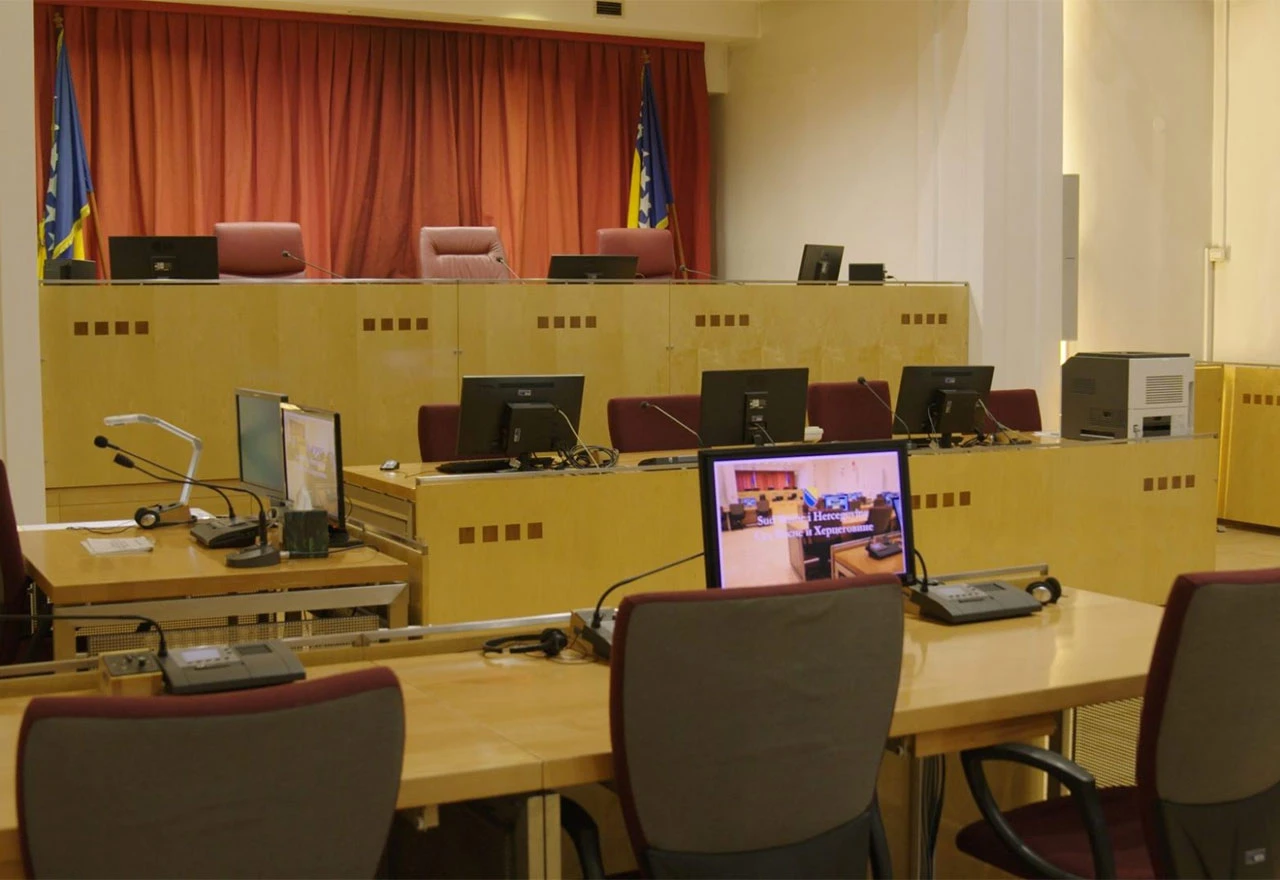 Pretučena na ispitivanju na Bradini