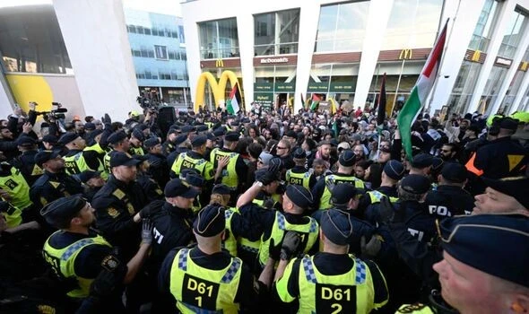Sukobi prosvjednika i policije dok traje Eurosong