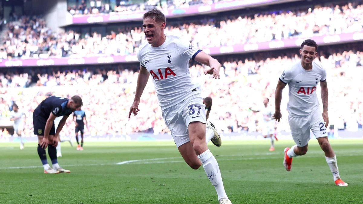VIDEO I Tottenham poslao Burnley u Championship, Luton se nada čudu