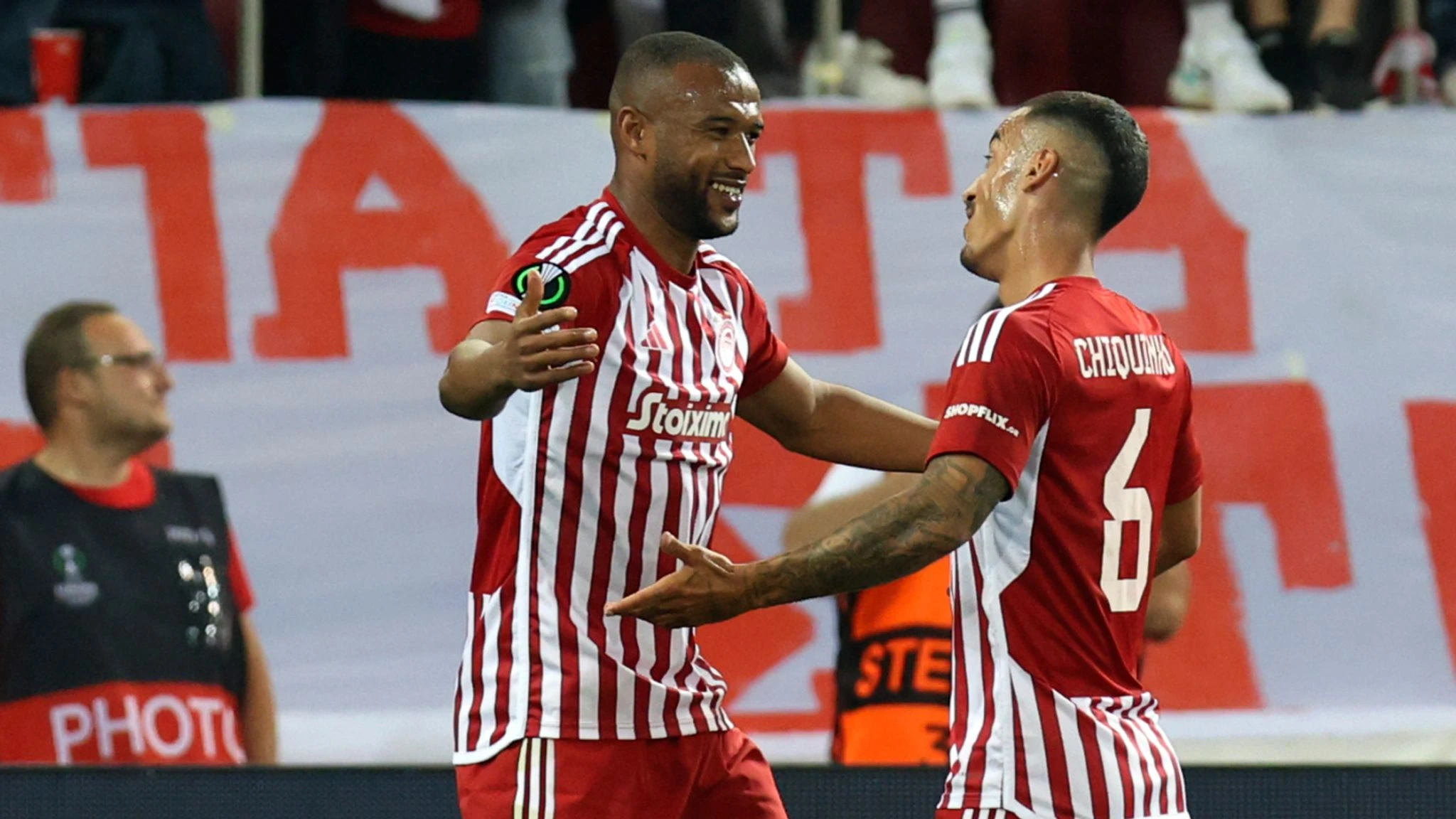 VIDEO I Pirej gori, Olympiakos u finalu 