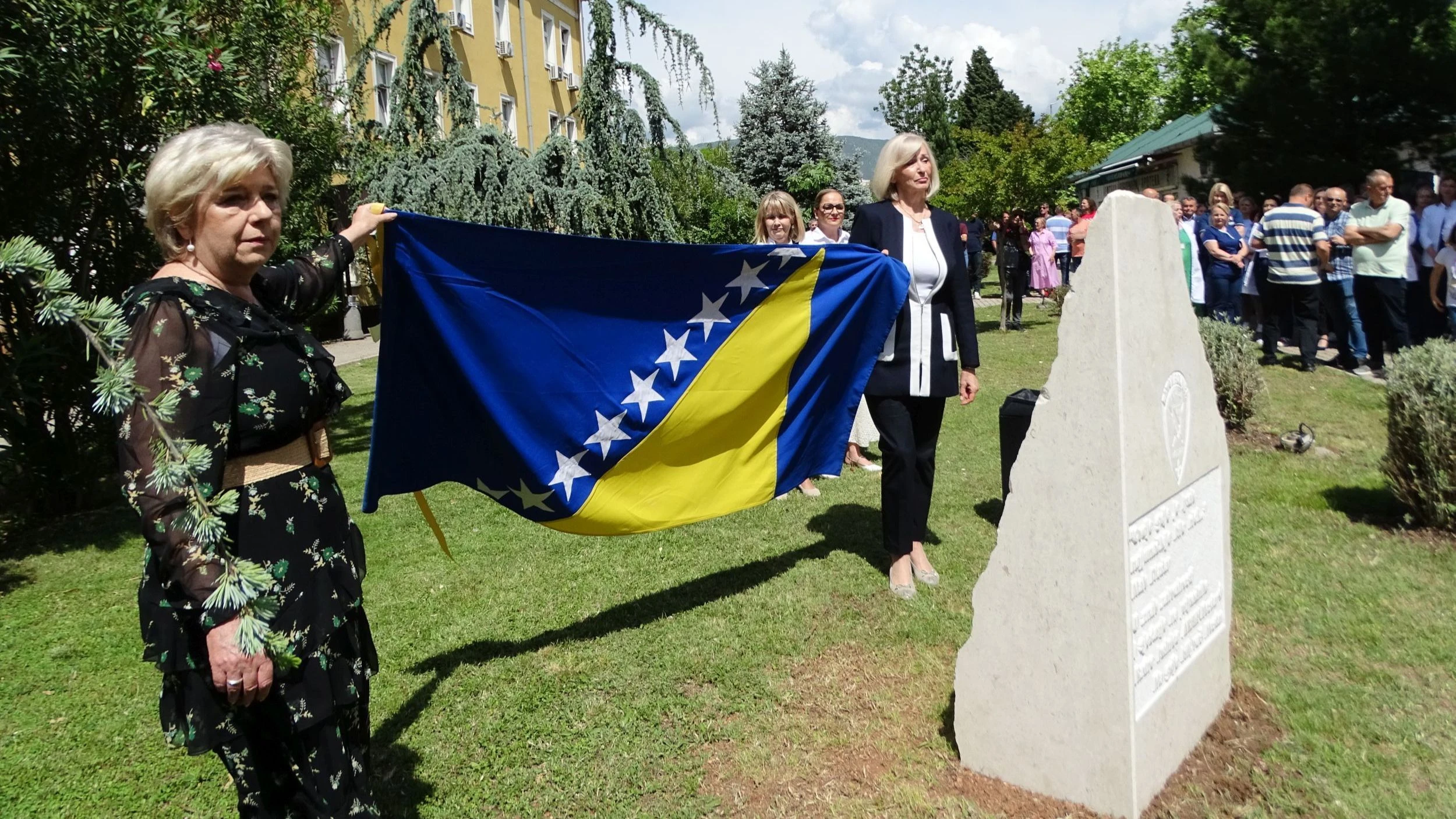 Mostar: Otkriveno spomen-obilježje za mostarske ''heroje u bijelom''