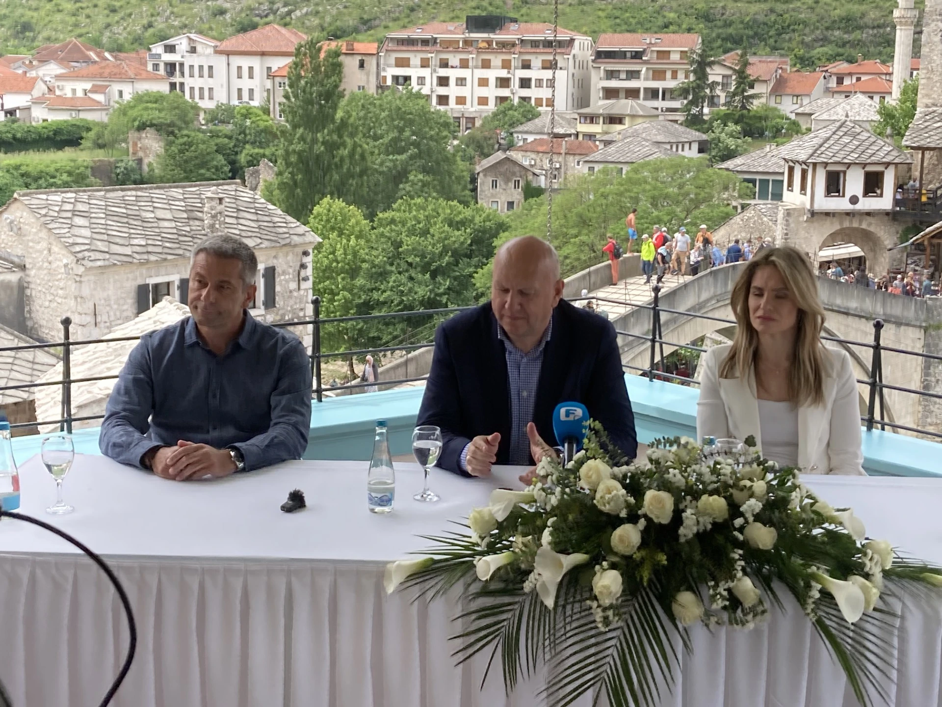 Rođeni najavili Crvenu noć
