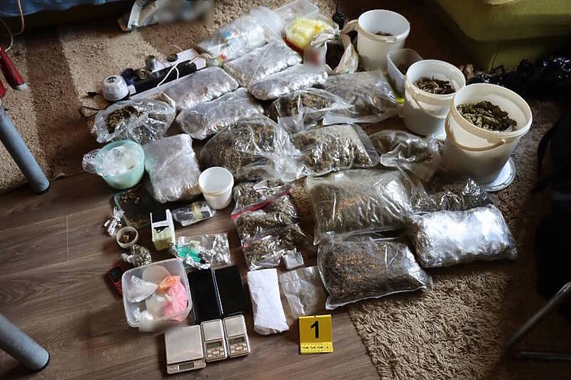 Državljanin BiH dilao drogu u Zagrebu: Marihuana pronađena i vrećama i kantama