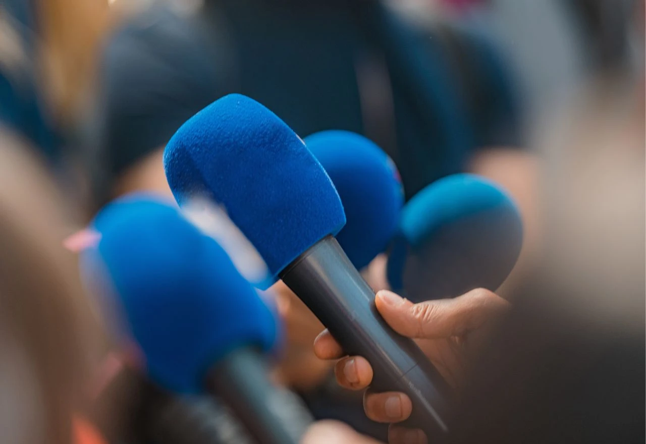 Sve veći politički utjecaj i napadi na novinare