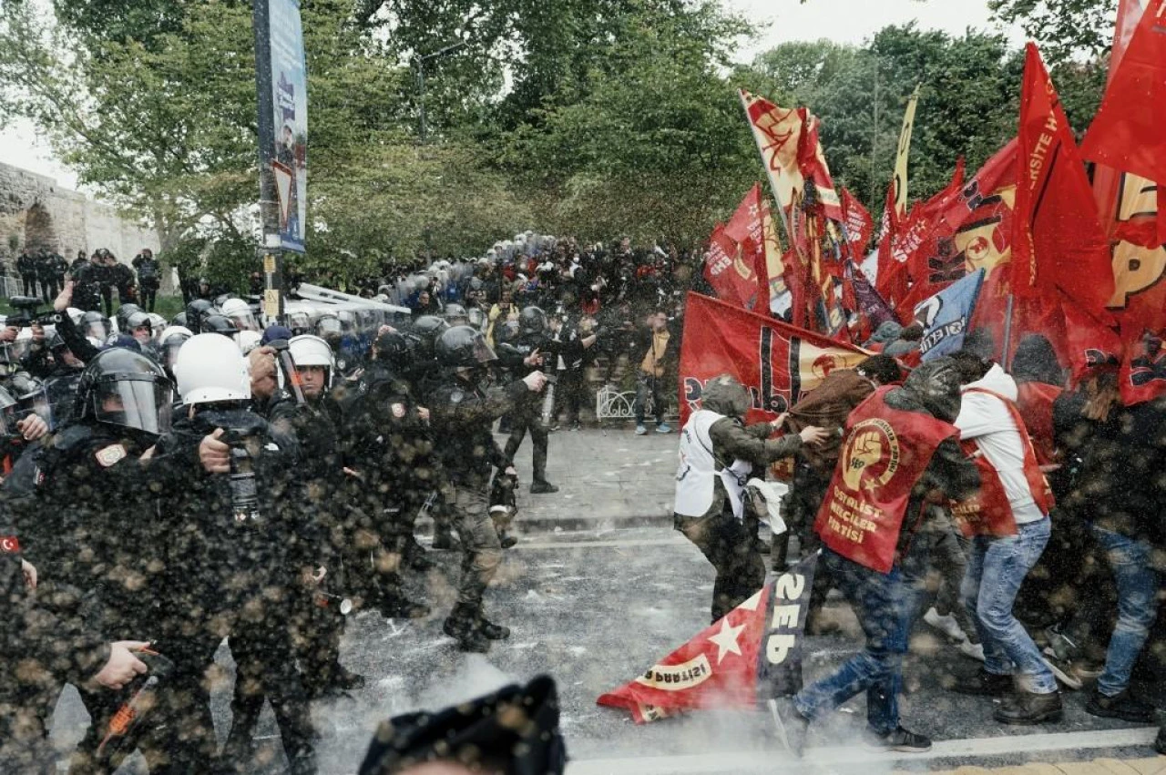 Neredi za Praznik rada: Turska policija suzavcem na povorku, u Grčkoj prosvjednici tražili veće plaće