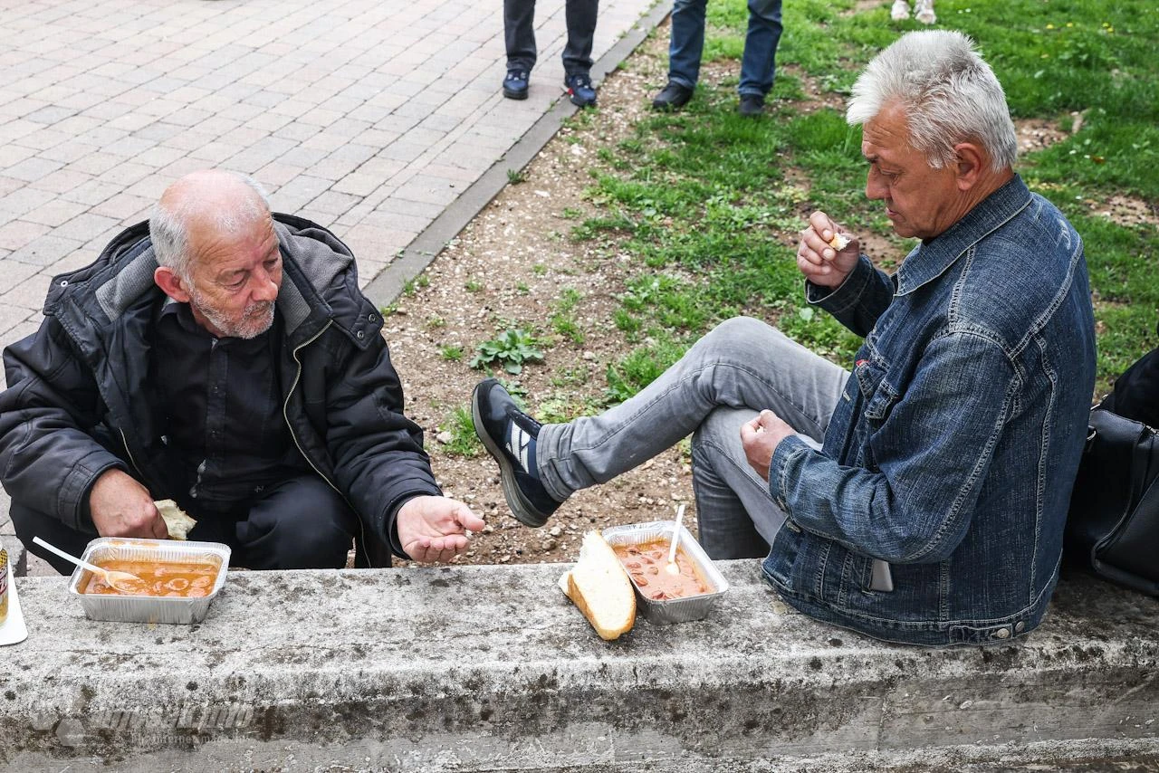 Mostar: Proslava 1. svibnja uz sindikalni grah
