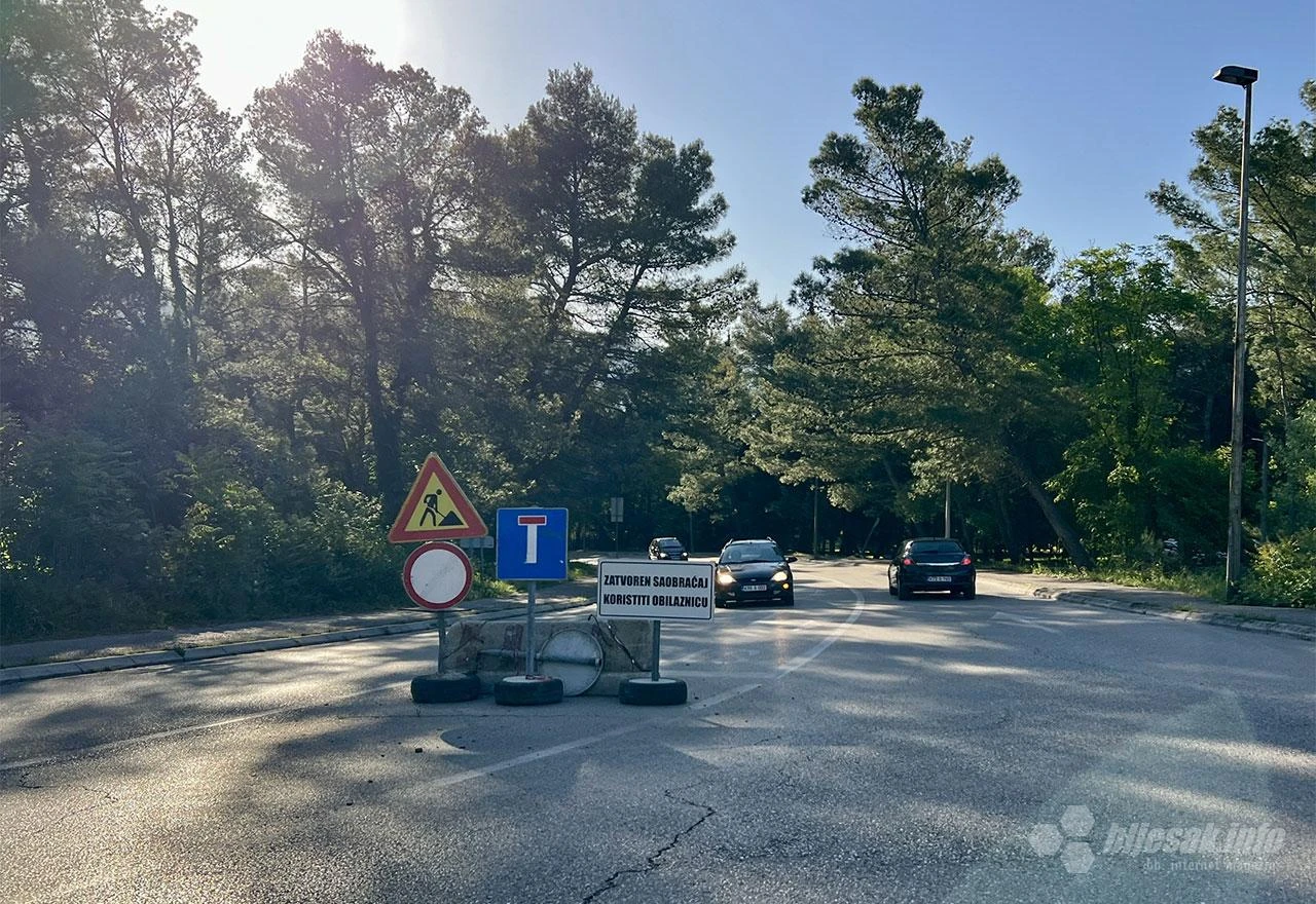 Opasnost na putu: Radovi završeni, znakovi 'zaboravljeni'