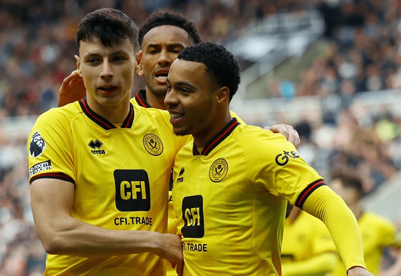 VIDEO I Newcastle petardom ispratio Sheffield u drugu ligu, United još jednom kiksao