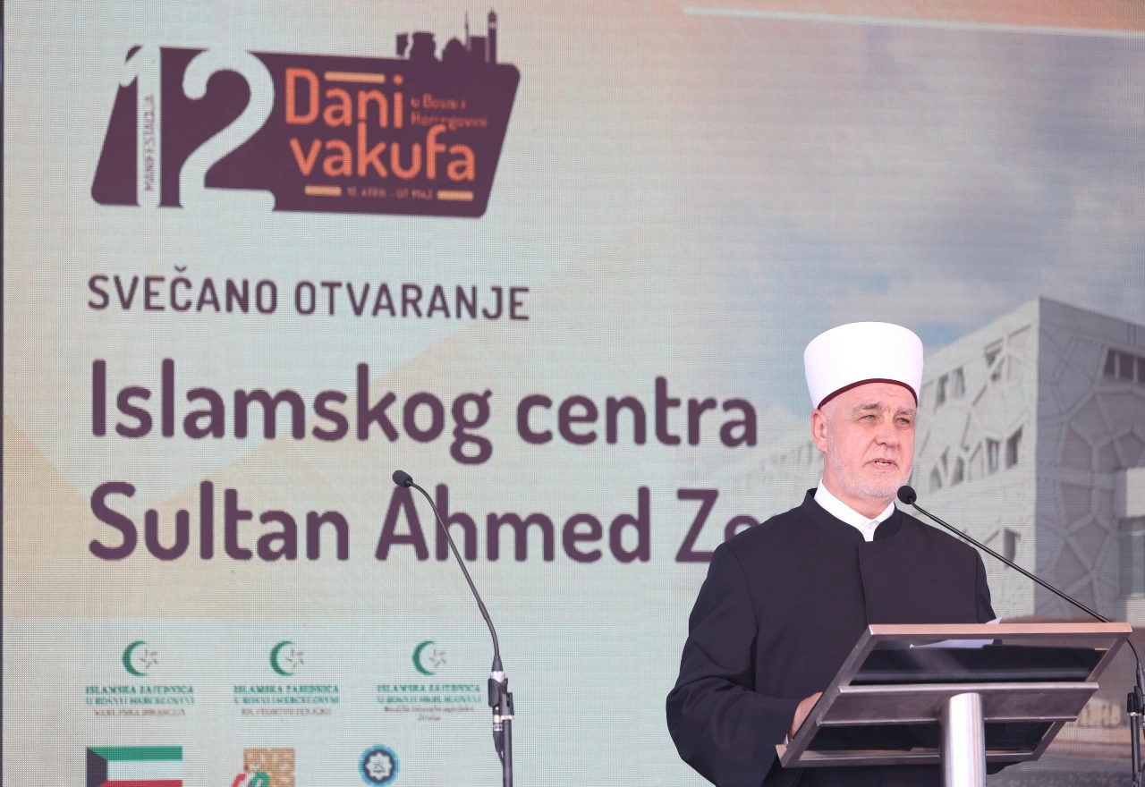 Reisul-ulema Kavazović: Vrijeme je da zbijemo redove