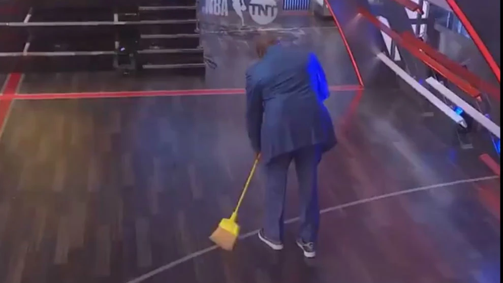VIDEO I Barkley Lakersima pripremio metlu, Embiid poludio