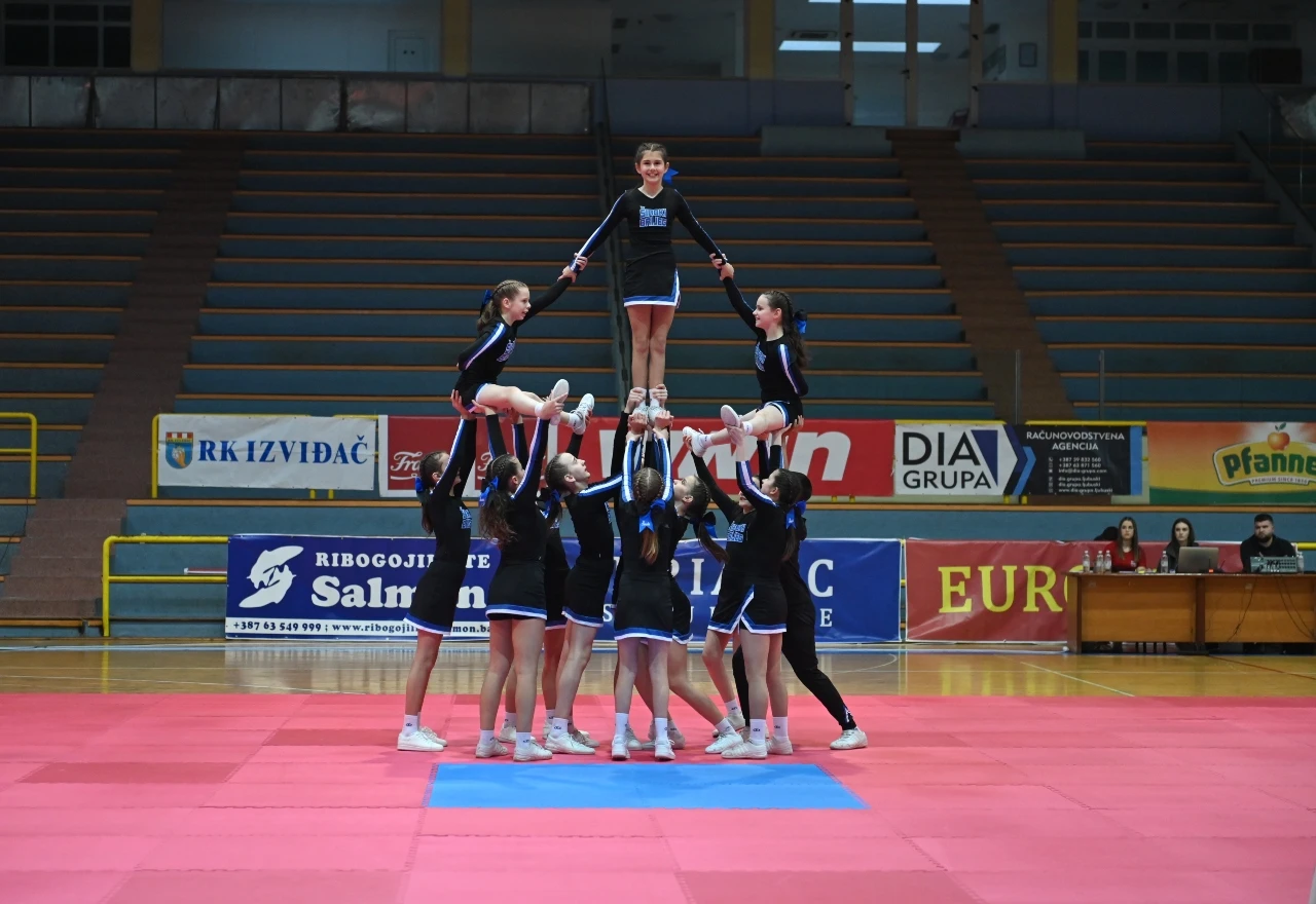 15 godina Hrvatskog cheerleading kluba Široki - Kad san postane java 