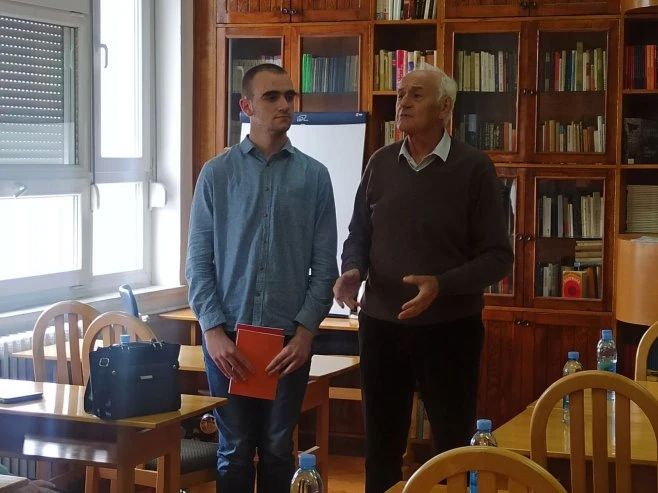 Gimnazijalac iz Hercegovine riješio matematički problem star 58 godina