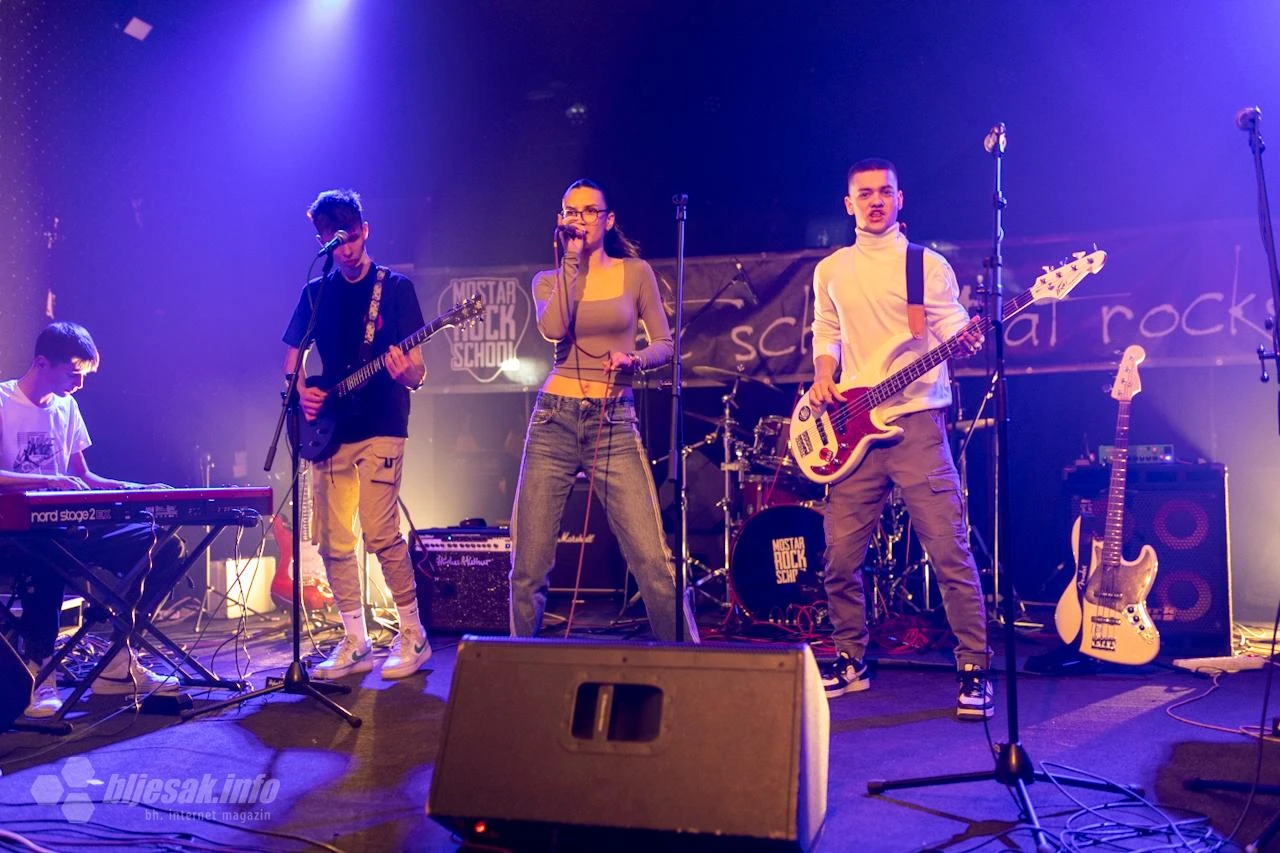 FOTO / VIDEO | Mostar Rock School koncertom Mostarce vratio u '90-e
