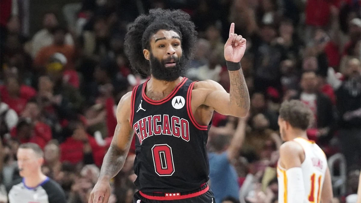 VIDEO I Sixersi se provukli, Coby White sredio Hawkse 