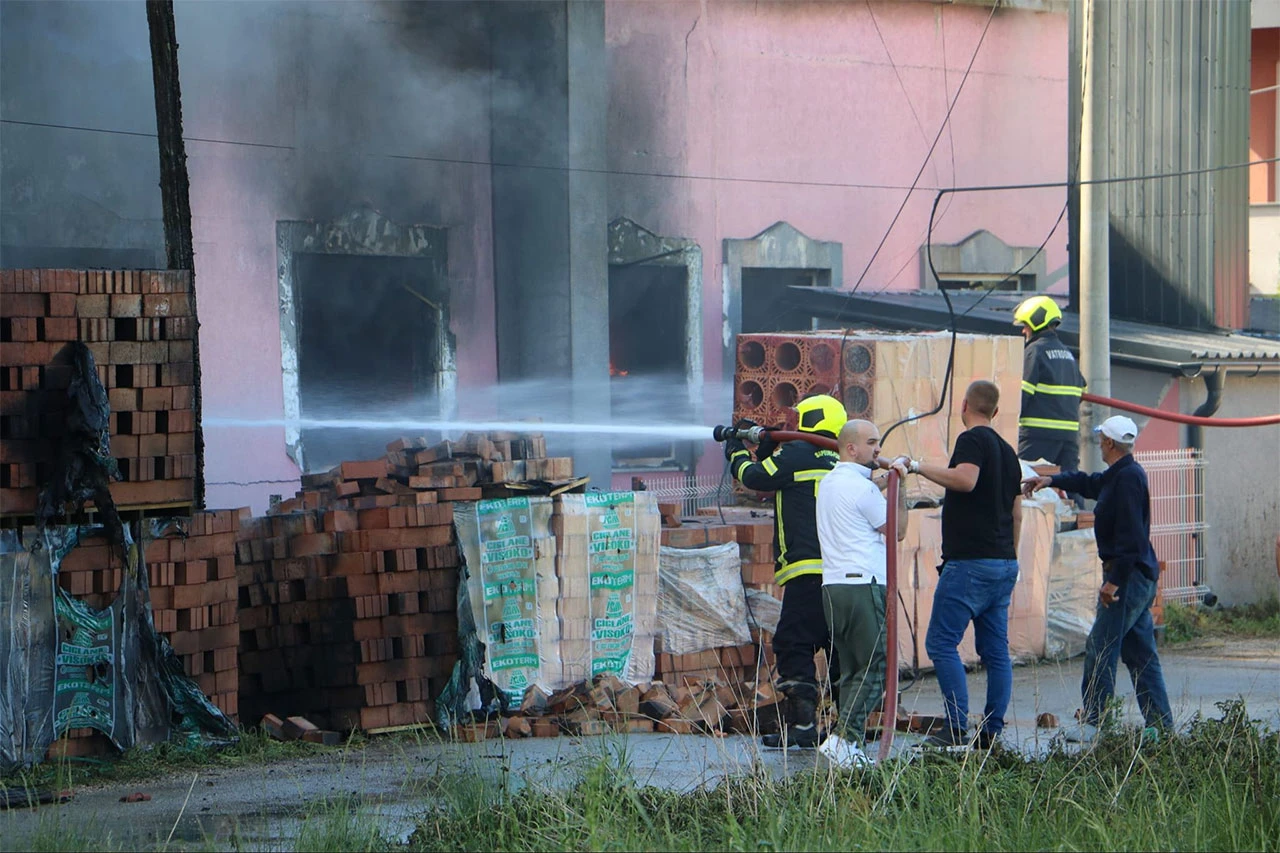 Jedna osoba poginula u požaru kod Srebrenika