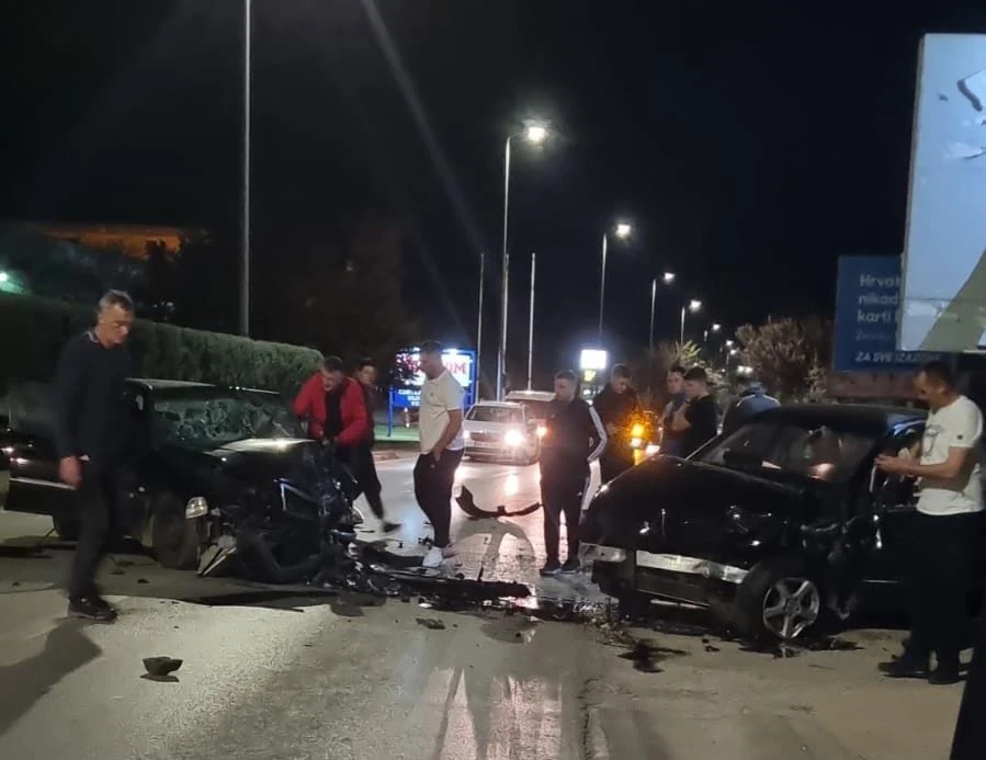 Široki Brijeg - Četiri žene ozlijeđene u sudaru dva Mercedesa