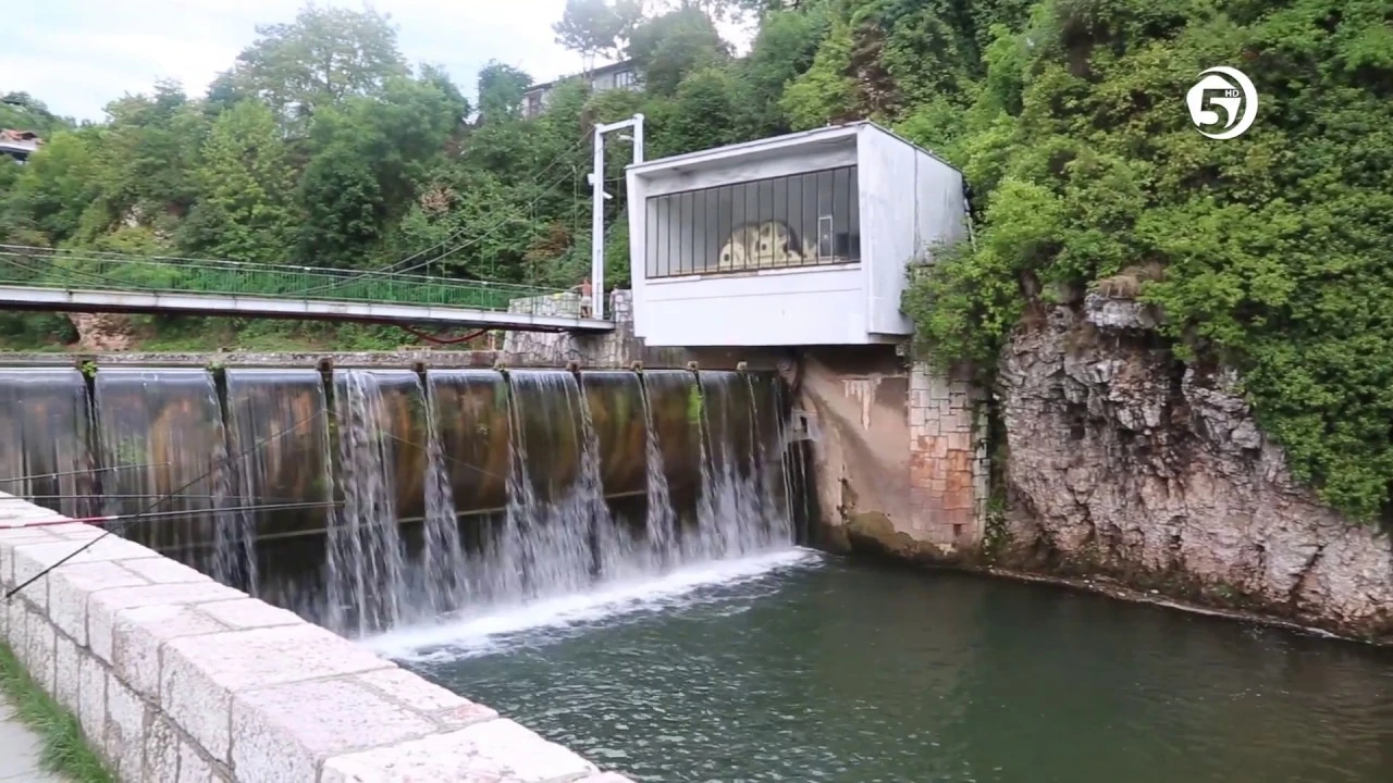 U Sarajevu u Miljacki pronađena tijela žene i djeteta