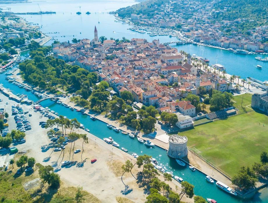 Samo u Hrvatskoj: 5 nogometnih stadiona uz obalu Jadrana