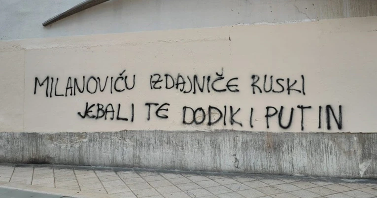 Osvanuli grafiti u Splitu: "Milanoviću, dođi u Split ako smiješ, ruska prostitutko"
