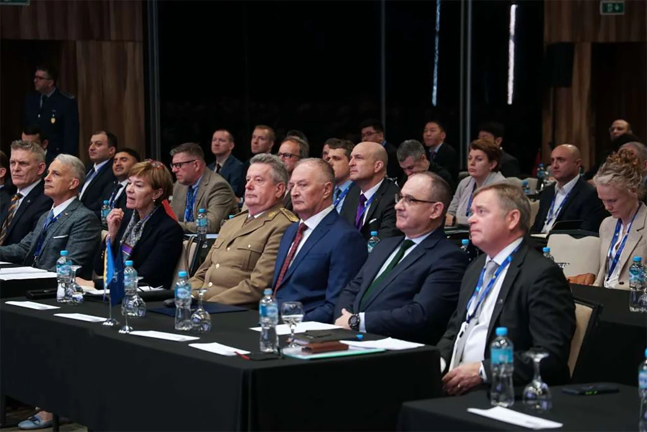 Helez očekuje status kandidata za NATO, Knežević kaže da Program reformi ne znači članstvo 