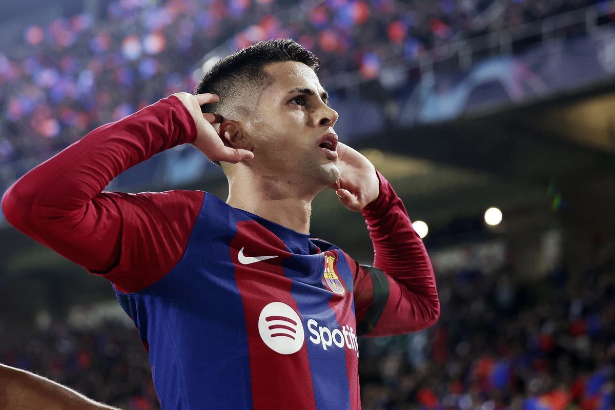João Cancelo se odrekao 2 milijuna eura zbog Barcelone